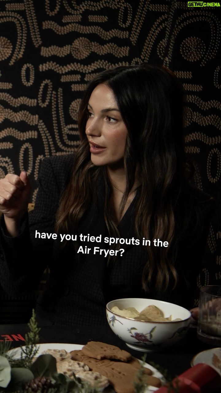 Richard Armitage - 12.4K Likes - @michkeegan air fryer recipe book WHEN? #FoolMeOnce