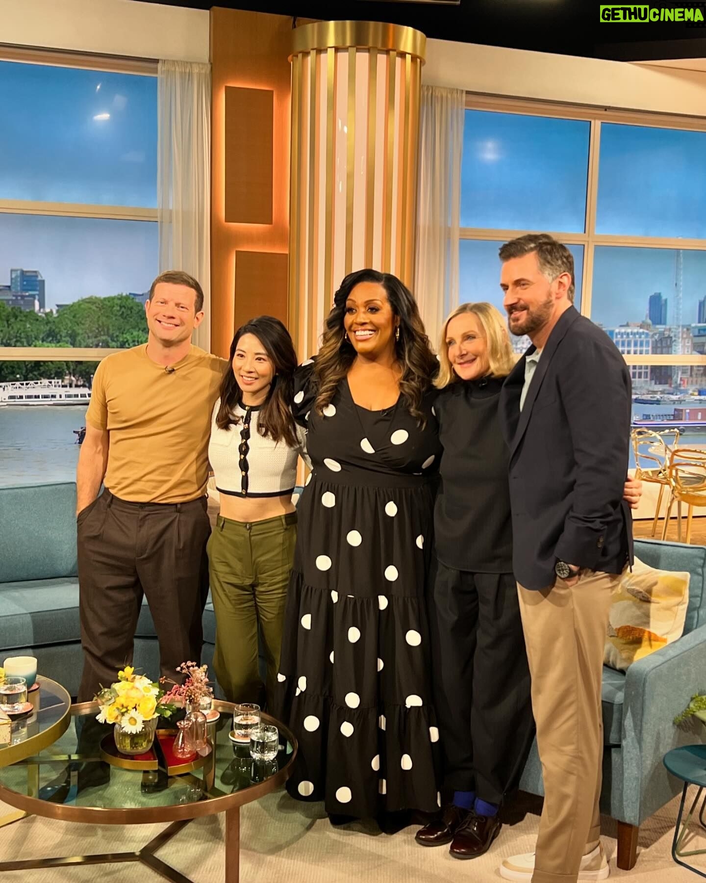 Richard Armitage - 5.1K Likes - Thanks for having us on This Morning to talk about RED EYE. 🙏✈️🙏