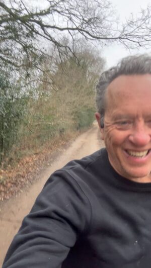 Richard E. Grant Instagram - This one’s for you, @lukemillingtondrake  I seem to have forgotten my top hat! 🎩 😂🎩😂