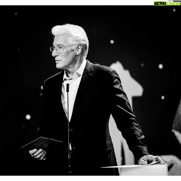 Richard Gere - 9.1K Likes - Happy New Year and all the best for 2023!
#richardgere #richardtiffanygere #richardtiffanygereoffical