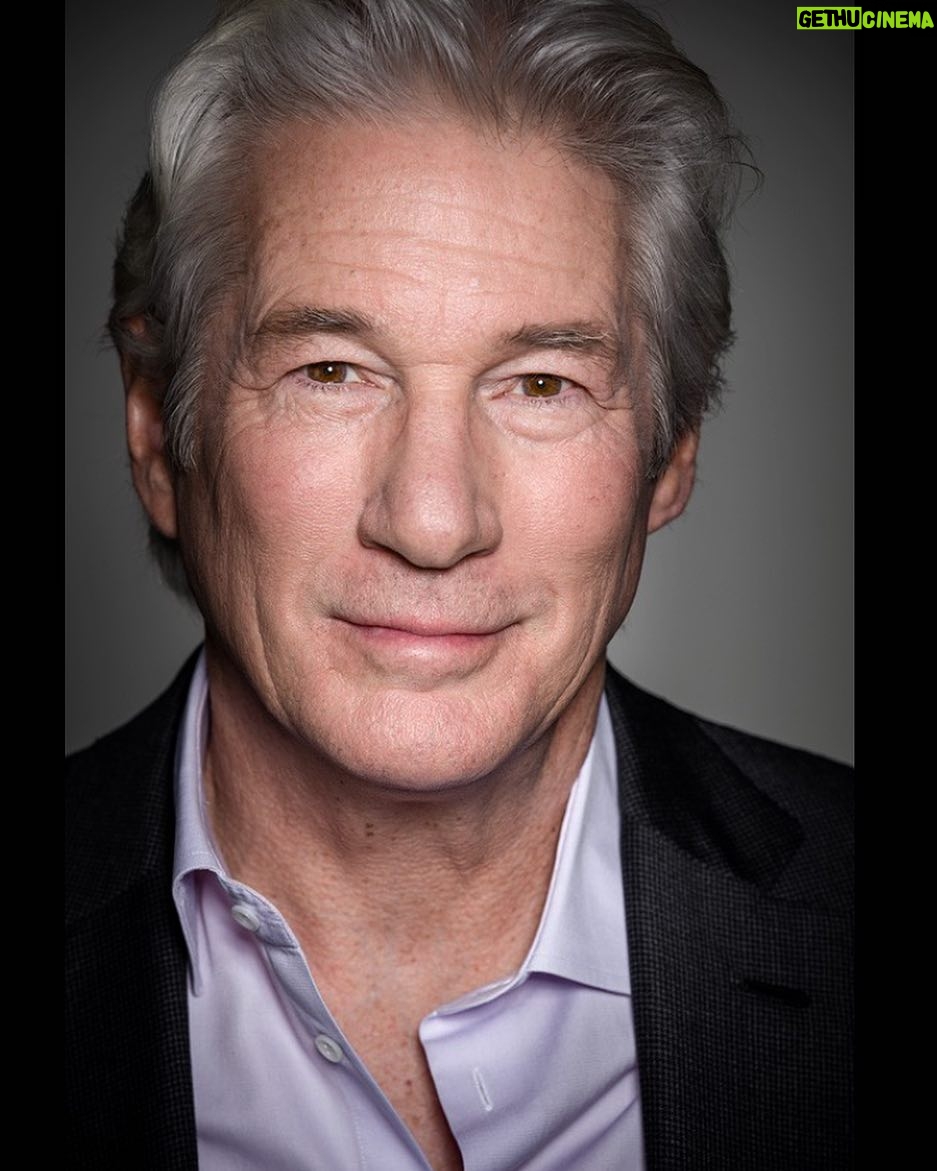 Richard Gere - 4.8K Likes - Happy New Year to all of you! #2018
#RichardGere #richard #gere #richardtiffanygere #wunderful #usa #instamen #instafashion #prettymen #prettywoman #actor #amazing #awesome #film #followme #favoritefilm #followforfollow #giorgioarmani #lovehim #likeforlike #beautiful #bestactor #bestmovie #ny #newyork #movie #mensfashion #menwithstyle #silverfox