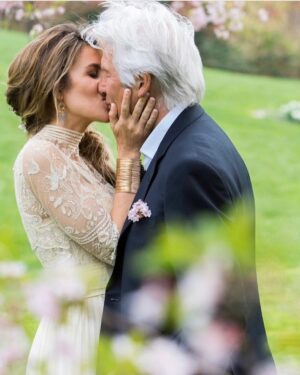 Richard Gere Instagram - Happy Mother’s Day! 
Credit by @alejandragere

#RichardGere #richard #gere #richardtiffanygere #wunderful #usa #instamen #instafashion #prettymen #prettywoman #actor #amazing #awesome #film #followme #favoritefilm #followforfollow #giorgioarmani #lovehim #likeforlike #beautiful #bestactor #bestmovie #ny #newyork #movie #mensfashion #menwithstyle #silverfox #giorgioarmani #motherfatherson #RichardGere #richard #gere #richardtiffanygere #wunderful #usa #instamen #instafashion #prettymen #prettywoman #actor #amazing #awesome #film #followme #favoritefilm #followforfollow #giorgioarmani #lovehim #likeforlike #beautiful #bestactor #bestmovie #ny #newyork #movie #mensfashion #menwithstyle #silverfox #giorgioarmani #motherfatherson