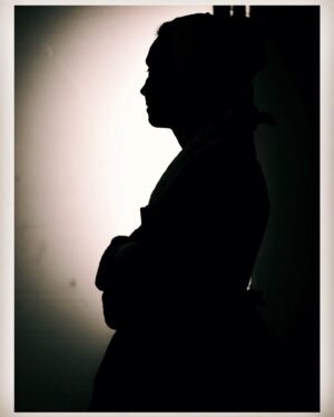 Richard Rankin Instagram - Happy Birthday to the formidable, stupidly talented @laurenlyle7. At least I think it’s @laurenlyle7. Even her silhouette is talented. 🥳 🎉 🥂