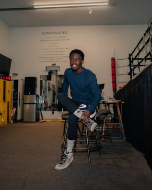 Richardson Hitchins Instagram - Staying Down And hustling My heart out For this I wanna be number one over all These ni**as !!! 1 Week away Next week we get active 😤 April 6th Las Vegas Fountain Blue Live on @daznboxing 

#TeamHit👊🏾Chins
#ChasingGreatness
