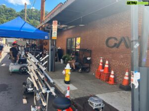Richie Stephens Instagram - Location location location. Here’s a few we used on Mayor of Kingstown.
.
.
.
.
.
#mayorofkingstown #pittsburgh #pittsburghpa #onlocation #bts #behindthescenes