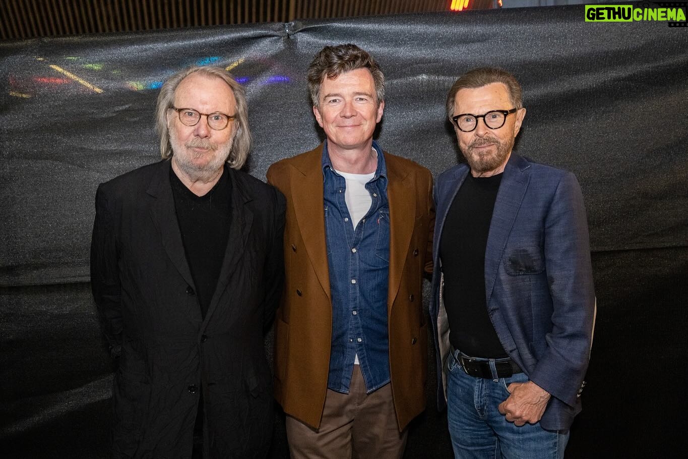 Rick Astley - 8.8K Likes - What a night! ABBA Voyage is simply breathtaking. No words can do it justice. Meeting Benny and Bjorn? Amazing! Their songs have made me sing, dance, and cry. Genius? Yes, absolutely! ❤️ Thank you @svanagisla for inviting us.