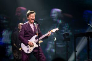 Rick Astley Instagram - Caru ti Cardiff 🏴󠁧󠁢󠁷󠁬󠁳󠁿 Next stop…Glasgow 🏴󠁧󠁢󠁳󠁣󠁴󠁿

📷 @oli_sound