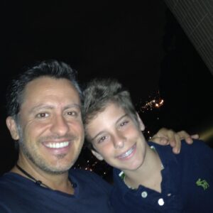 Rick Bonadio Instagram - Feliz dia dos pais a todos ! Obrigado Gabi , Leo e Eva  por tanta felicidade !!!
