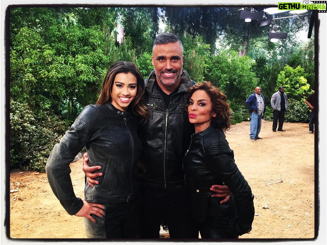Rick Fox - 1.6K Likes - Sometimes it feels just right to be so evil! #KCUnderCover "TheEvilFamily" "TheOtherSide" #ProudOfMyGirls @kararoyster @iamjasmineguy LoveU2