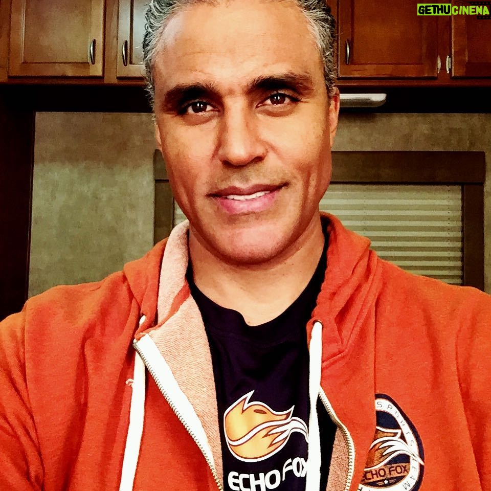 Rick Fox - 2K Likes - Back on the set @Greenleaf @greenleafown @owntv
