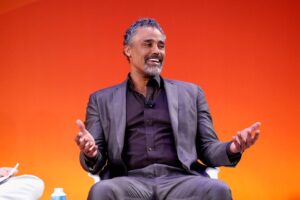 Rick Fox Instagram - Orange is my color. What’s yours?

Photo Credit: @gettyimages / John Lamparski / Stringer