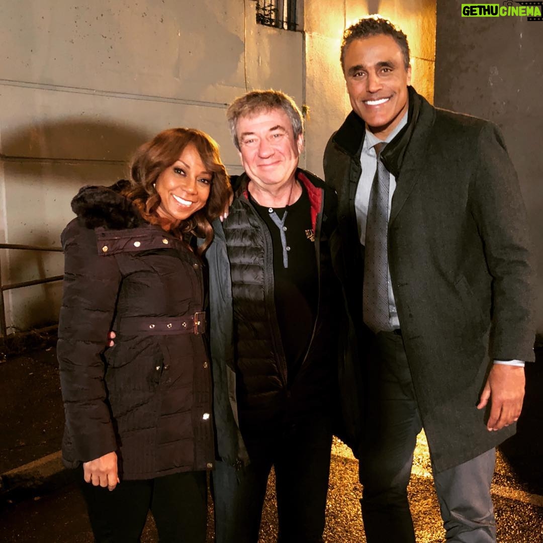 Rick Fox - 1.9K Likes - Tonight Tune In and watch @hollyrpeete @alroker and I in #MorningShowMystery : #MortalMishap @hallmarkmovie 9/8pmCentral Thanks Terry! Also #HappyBirthdayDad 🎈🎉🎈