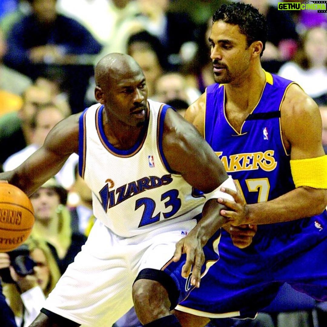 Rick Fox - 1.6K Likes - When Wednesday's coming in hot... #RiseandGrind #Defense #GameStrong