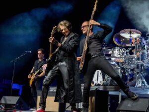 Rick Springfield Instagram - Thanks to the Hooters, Paul Young, and Tommy Tutone and my amazing band and crew for a great summer tour!😃😃😃😃🤘🤘Regular tour dates resume this weekend! Live shots by @michaeljacobsonphotography