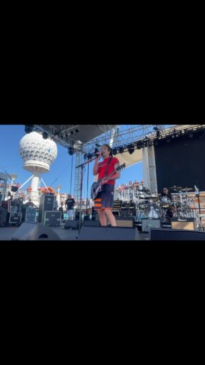 Rick Springfield Instagram - @sammyhagar joins us for “I’ve Done Everything For You” on the Rock Legends Cruise! #beachbarrumbros 🍹 @sammysbeachbarrum