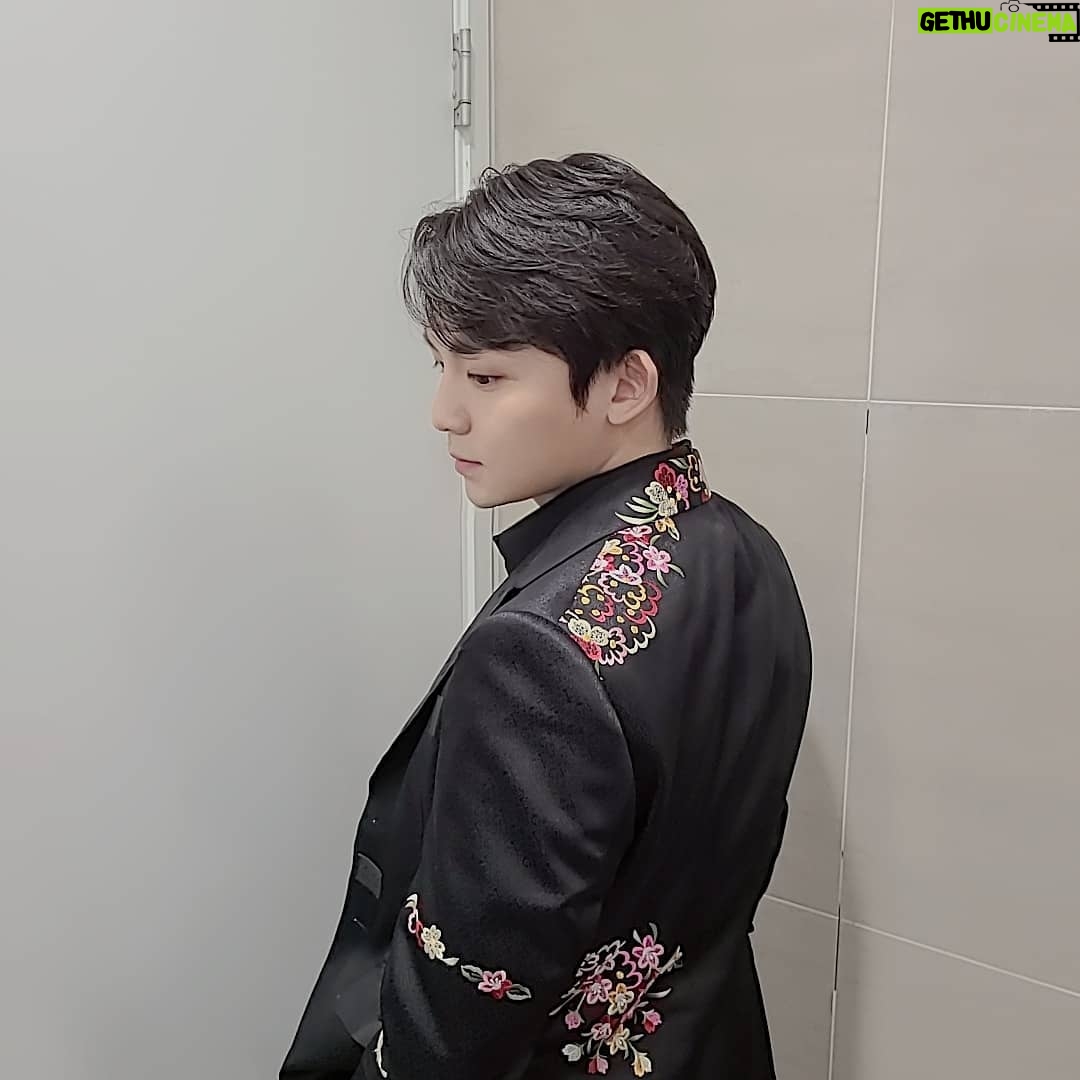 Ricky - 15.4K Likes - 취향저격 ♡
#한복정장#리을