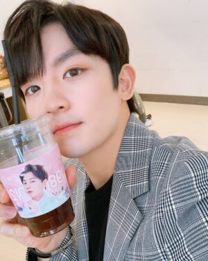 Ricky Instagram - 앤디형 잘먹겠습니당 ㅎ