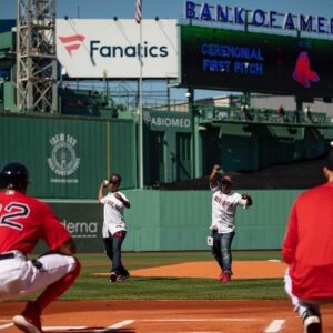 Ricky Bell Instagram - Three Strikes!! #BBD #firstpitch @fenwaypark