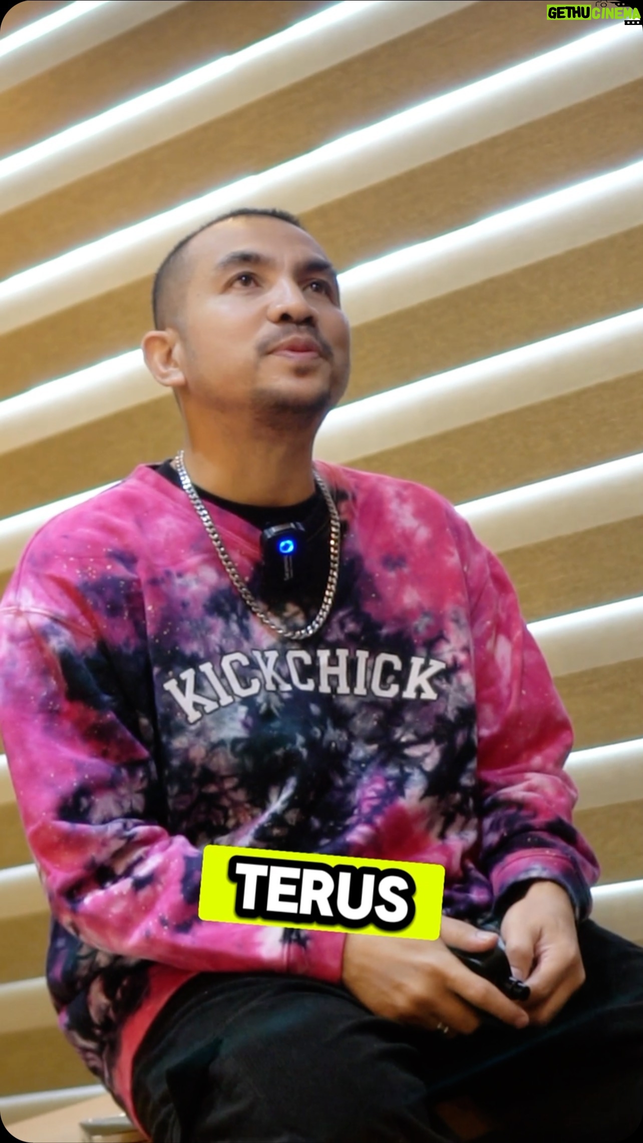 Ricky Komo - 4.3K Likes - Memang seperti itulah dunia bekerka kawan..!! Jadi nikmatilah dan berharaplah sama diri lo sendiri,kerja keras dan pantang menyerah!!! Semangat anak rantau!!!