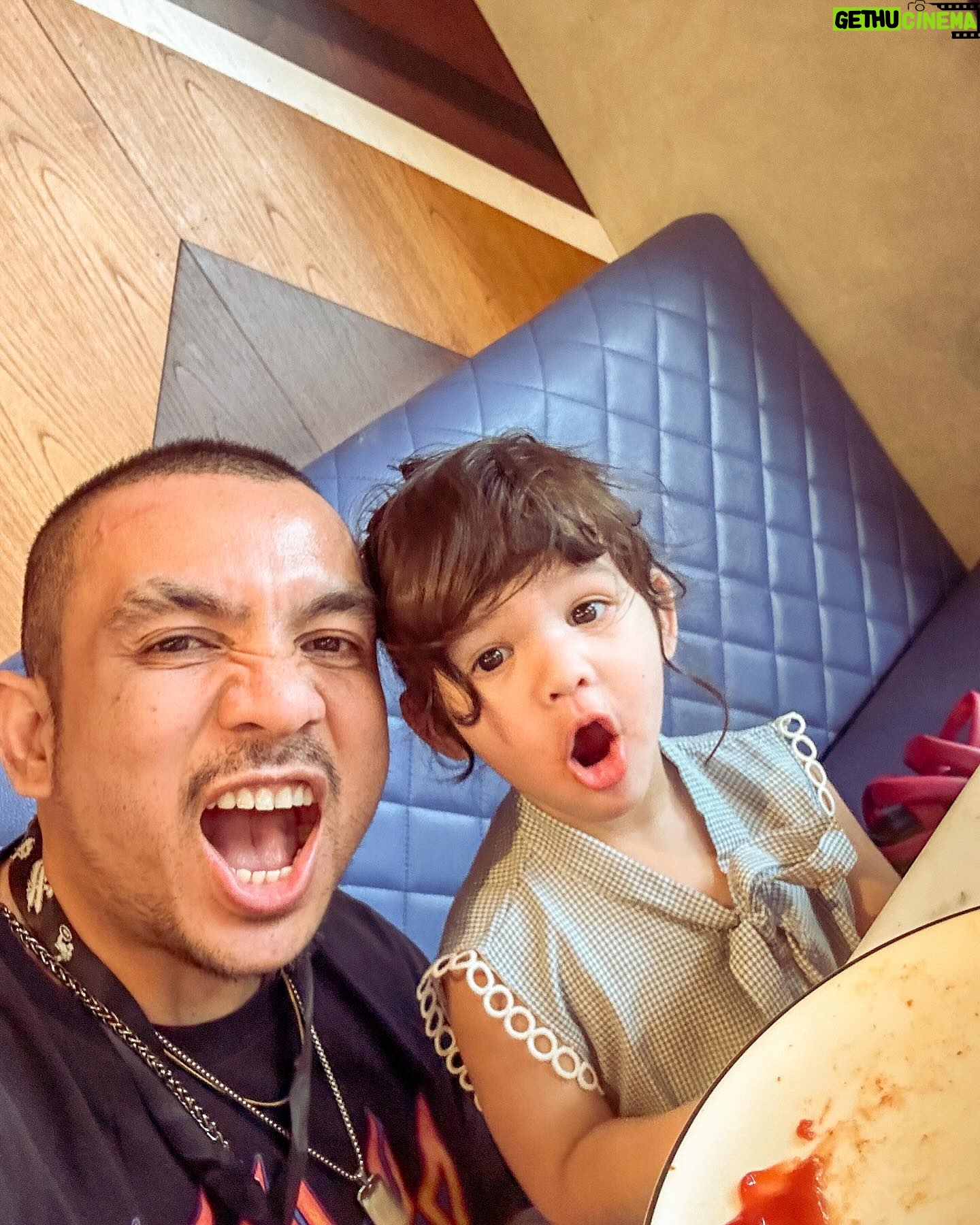 Ricky Komo - 0.9K Likes - Most Liked Instagram Photos