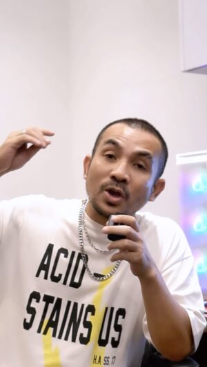 Ricky Komo Instagram - Gw tunggu elo semua anak rantau, kerja sama bareng sama gw, maju bersama,sukses bersama!!!