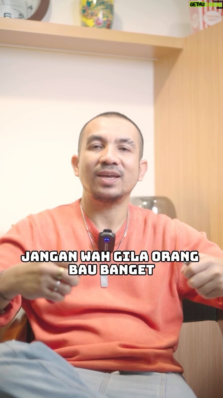 Ricky Komo - 841 Likes - Pokoknya kita harus wangi guys..!!!
