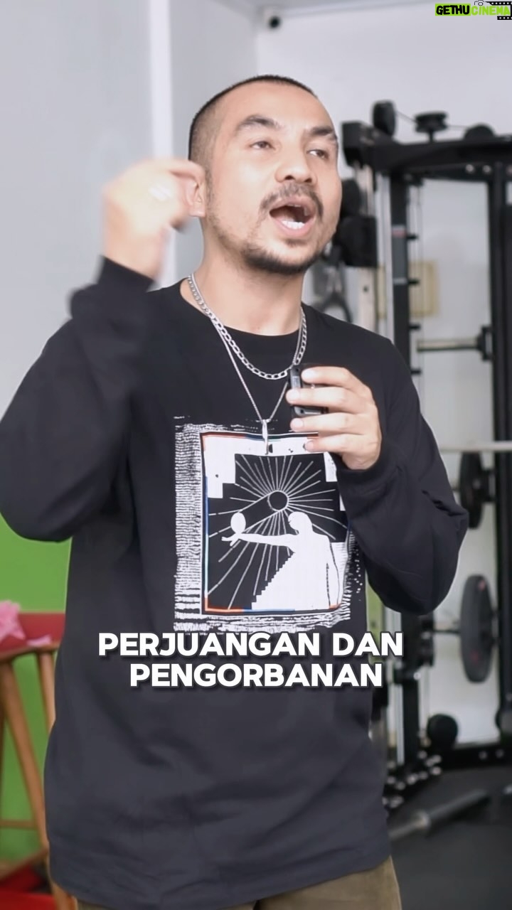 Ricky Komo - 6.4K Likes - Anak rantau...!!! Jgn lupa follow @semangatrantau_ guys