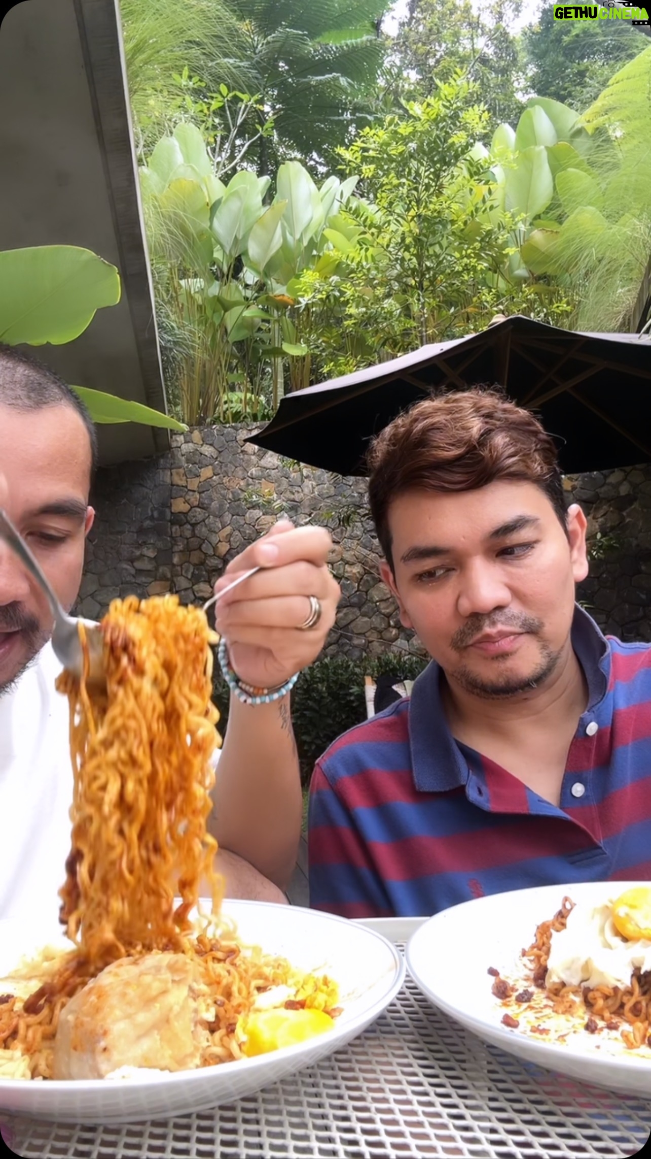 Ricky Komo - 3.5K Likes - Mukbang mie ksc pakai bawang jahat dan rawit bandel..!!!
