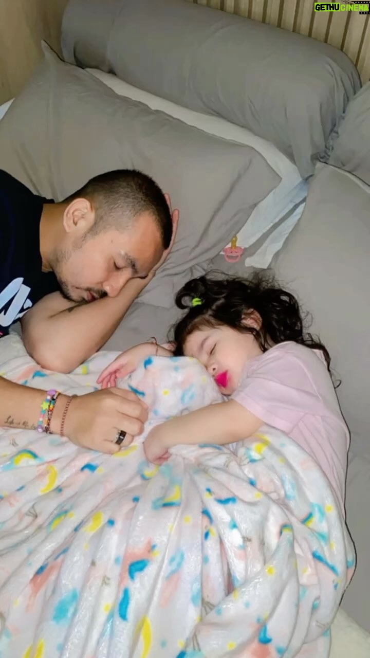 Ricky Komo - 1.2K Likes - Nama Summer, tiap hari harus di ajak jalan ke alfa, meskipun cuma beli satu permen,ngk apa2 yang penting jalan 😄❤️