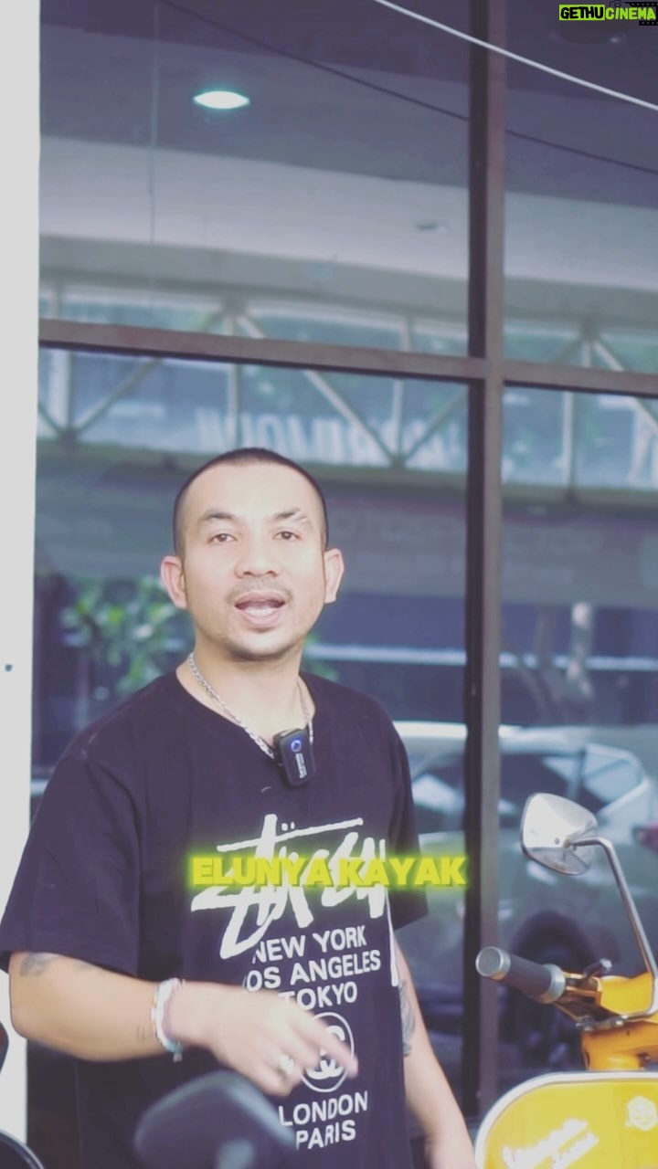 Ricky Komo - 8.3K Likes - Harus nya gitu ya!!