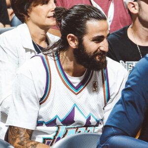 Ricky Rubio Instagram - ... throwback Jazz 🏀