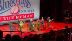 Ricky Skaggs Instagram - Ricky Skaggs & Kentucky Thunder are playing to a sold out full house at @theryman tonight! Let ’er rip boys! 🎻🪕🎶🎤😊 #BluegrassRules