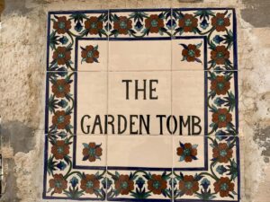 Ricky Tavares Instagram - “He is not here for he is risen”

📍The Garden Tomb - Jerusalém - Israel