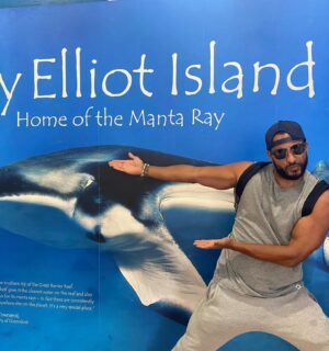 Ricky Whittle Instagram - I’ll be your instructor for the day😏😉
Big thanks again to @ladyelliotislandecoresort #ladyelliotisland @jacintashackleton for a wonderful trip @australia #australia @queensland #queensland #vacation #mothernature #greatbarrierreef #oceanlife #turtles #sharks #scubadiving #snorkeling #surfing #silversurfer #seawhatididthere #andthere 😝 #downtime away from #landofbad set 🎥🙌🏾#downundertime