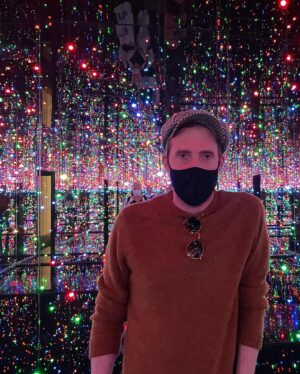Ricky Wilson Instagram - Went to the Kusama exhibition @tate with my friend @george_buxton 
It was mega. 👍💡