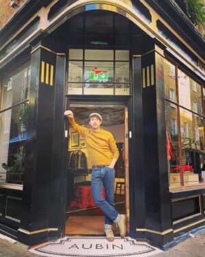 Ricky Wilson Instagram - In London so visited my pals @Aubinandwills today to see their new autumn collection. Check out their new store in Newburgh Quarter. #Aubin #newjumper 🧶