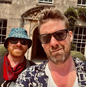 Ricky Wilson Instagram - Outside @the_pig_hotels near Bath with @leighfrancis 
My fave hotel in the UK.
