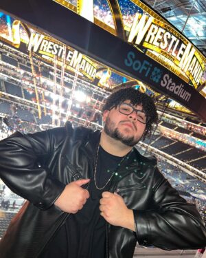 Rico Rodriguez Instagram - WrestleMania Goes Hollywood 🤩🎬🍿
•
•
•
Literally couldn’t have asked for a better weekend! I got to experience BOTH nights of Mania, got to hang out with my peeps and meet some new ones, AND got some Funko pops signed, thanks again @619iamlucha & @adamscherr99 👏🏽 Thank you @wwe & @maverick_oneearup for an amazing time 🙏🏽