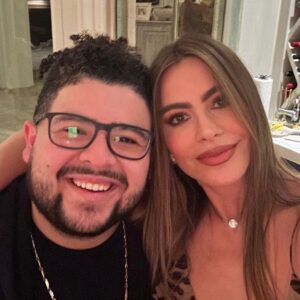 Rico Rodriguez Instagram - TV show reunions are all the rage these days. Missed my Modern Family   the others that couldn’t be there ❤️🙏🏽 When we hanging next guys?!