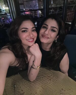 Ridhima Pandit Instagram - Took some time off to “live” a little 💗🥹 
Ghost mode deactivated 💁🏻‍♀️🙌🏻 

B’days are always special thankyou to each one of you for making it so so special for me with your wishes 💗💗💗. Spent it with my loved ones, missed a few.. This b’day was different and special ♥️☺️✨
.
.
.
#birthday2024 #birthdayszn #london #londonlife