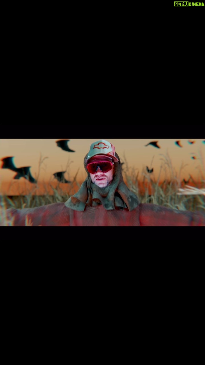 Riff Raff - 25.5K Likes - BLUE HUE GURU FREESTYLE
DROPS THiS FRiDAY