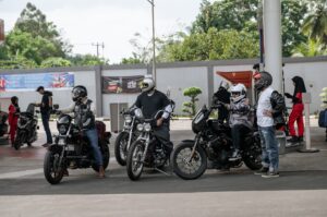 Rigen Rakelna Instagram - semoga Indonesia juara diperlombaan lain!

Terima kasihh abang abang semua @batavia_motoworks @suryainsomnia @omeshomesh @imamdarto @kangferrymaryadi @t_orasudi_ro @vincentrompies @borisbokir_ @desta80s @solehsolihun 

📸 @gradykayzel