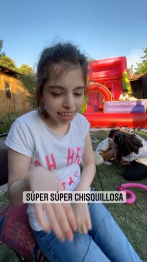 Rigeo Instagram - La Risa es lo suyo, supieran cómo se alegra el alma, cuando dejamos de criticar y de buscar la maldad. hoy las redes sociales, se ocupan para tirar mucha mala onda. Mis hijos y yo les regalamos esta Risa gigante de mi Reny Rían más critiquen menos y sean felices,  si ven a alguien feliz, No lo tire pa abajo más bien Ria junto a él.
usted  no sabe quizás, cuantas penas pasó antes de sentir la alegría que tiene en ese momento.lindo día en el cumple de mateo hijo de mi bro @kikeguitarplay