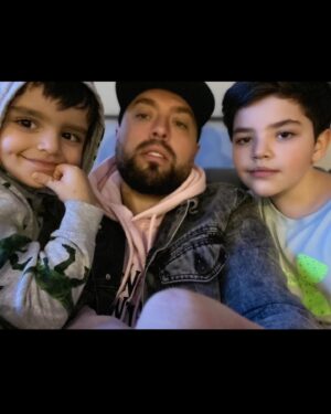 Rigeo Instagram - Mi nivel de amor en su máxima expresión. Mis 3 hijos, el amor de un padre de verdad es el amor más hermoso que dios te pueda dar. Feliz día del Niño mis pollos