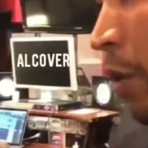 Rigeo Instagram - Lupita !! Temon que lo pensé en el 2004. Que sería un tremendo tema si lo mezclaba con un ritmo más moderno.. y chile entero lo bailo y lo baila hasta el día de hoy hoy después de 17 años @donomar lo sacará para el mundo .. muchas veces me criticaron que hacía cantando Remix de cumbias antiguas con ritmos nuevos y a Lupita le puse mi letra solo ocupé el coro.. me pregunto hoy que lo saca don pensarán lo mismo! Música es música y sigue avanzando y seguirá sonando por toda la vida.. me merezco el remix jajajaja