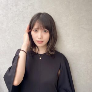 Rihona Kato Instagram - _

久々のspicaさんへ✂︎
松岡さんと話すと、なんだか落ち着く☺︎

#spica #ヘアカット #美容院 #くびれヘア #加藤里保菜 #里保菜 #りほにゃん