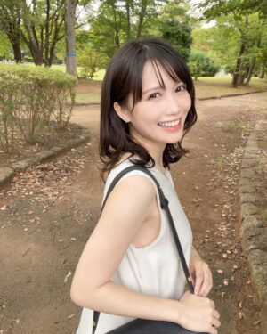 Rihona Kato Instagram - _

茨城県 大山公園🌳

自然豊かで気持ちのいい公園。
グラウンドや芝生、遊具もあって
とにかく広い！
散歩にも運動にも最適の場所☺︎

#茨城 #茨城県 #ibaraki #いばらき #茨城公園 #守谷公園 #加藤里保菜 #かとうりほな #りほな #りほにゃん
