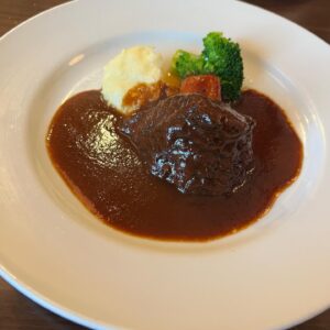 Rihona Kato Instagram - _

つくば「ビストロ・シェ・レノン」
先日、姉とランチを食べてきました🍴

すっごく美味しかった……！！贅沢時間。

いつもは甥っ子も一緒なんだけど、
この日は久々に2人でのランチだったの！

甥っ子がいてもバタバタで可愛くて
楽しいんだけどさ、久々の2人でゆっくりで
そのあとカラオケまでしちゃって幸せだった

4枚目の写真は、
久々のゆっくりフレンチに
にっこにこなお姉ちゃん☺️☺️☺️☺️

#茨城 #茨城県 #ibaraki #つくば #つくば市 #フレンチ #カジュアルフレンチ #つくばランチ #つくばフレンチ #ランチ #姉妹 #sister