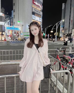 Rika Nakagawa Instagram - .
上野は盛れます🐼🌃