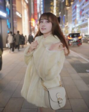 Rika Nakagawa Instagram - .
銀座のイルミネーション綺麗だったよ🐰❄️🤍✨